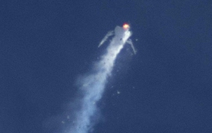 Nguy hiểm rình rập quanh giấc mơ taxi lên vũ trụ